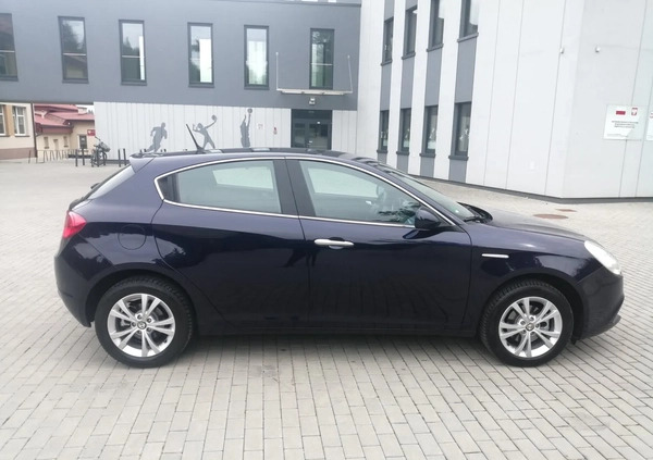 Alfa Romeo Giulietta cena 31500 przebieg: 149850, rok produkcji 2011 z Kozienice małe 172